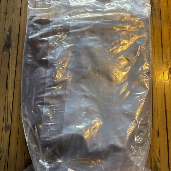 latico Chance Leather Bucket Bag - Picture 6 of 9